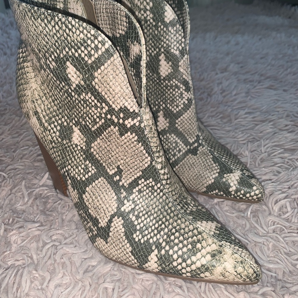 Snake print booties - Picture 2 of 5